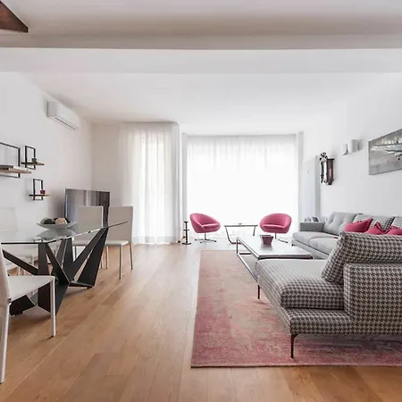 Pitti Palace 5 Stars Apartament *